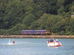 800px-East_Looe_River_-_FGW_150248